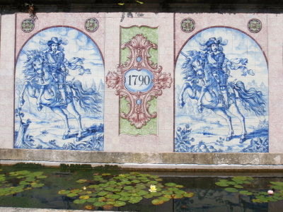 Fountain with Coy.